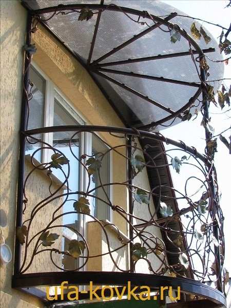 Фотографии кованых ограждений балкона