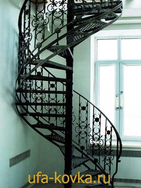 Фотографии металлических лестниц