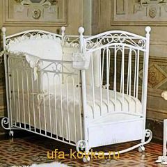 Кованая детская кроватка